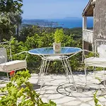 Aretousa Apartment